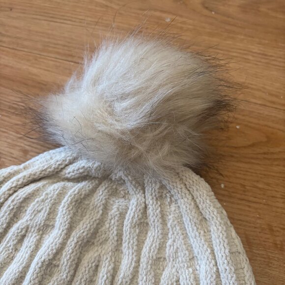 Lululemon Athletic Cable Knit Pom Beanie Hat Natural Ivory NWT One Size - Picture 4 of 7
